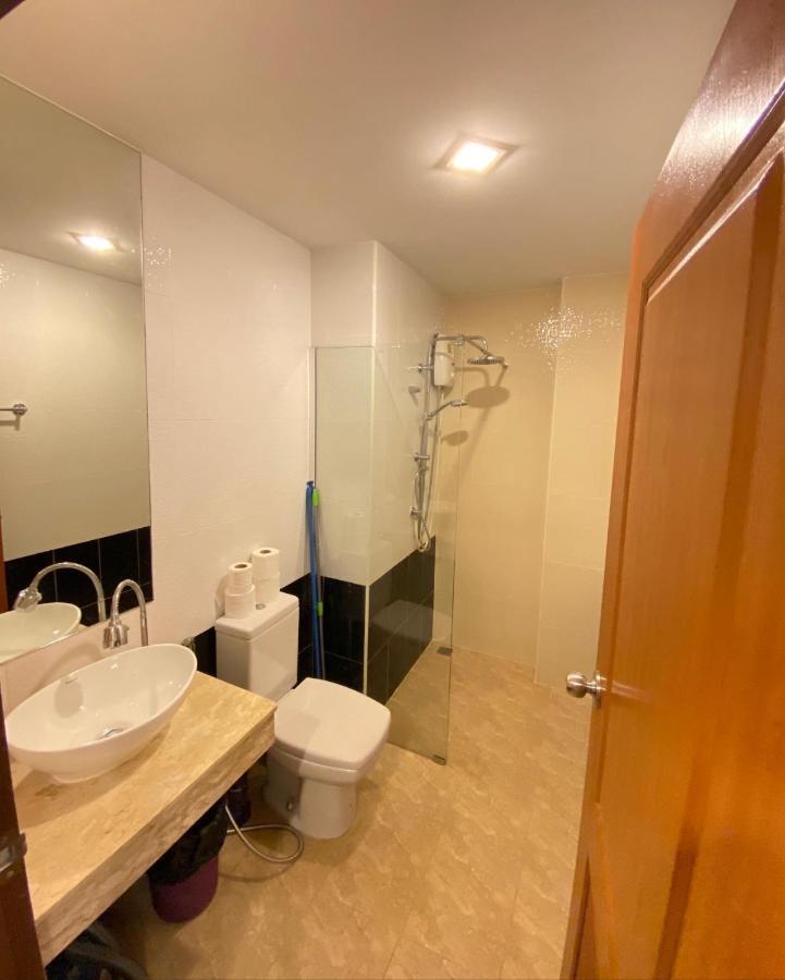 Trio Gems Condo Pattaya, Thailand Jomtien Beach Exteriör bild
