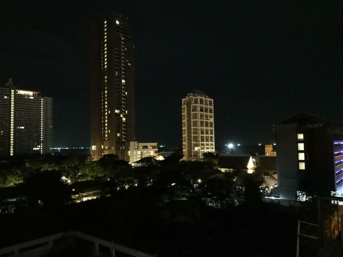 Trio Gems Condo Pattaya, Thailand Jomtien Beach Exteriör bild